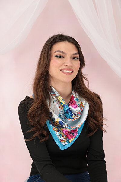 Trend Land Esarfa patrata satinata cu bordura bleu si print floral multicolor