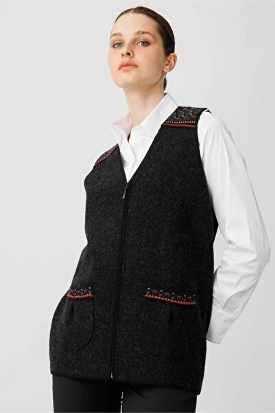 Desen 25017 Tricot Front with Flower Pattern Afrodite with Waving Bands and Snap Buttons S-Necklace Long Vest