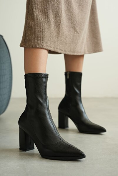 MODAADAM Women's Enjoy Thick Heeled Stretch Boots - Black-Leather