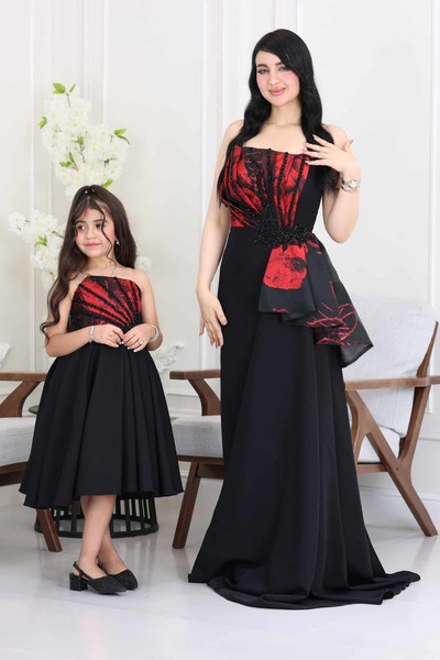 modern designer A distinctive and luxurious girl's dress