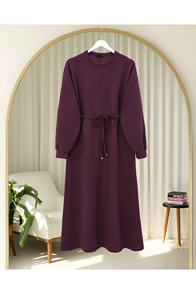 Modamorfo Μακρύ χτενισμένο βαμβακερό φόρεμα με στρογγυλή λαιμόκοψη και ζώνη - Μούρδιμ