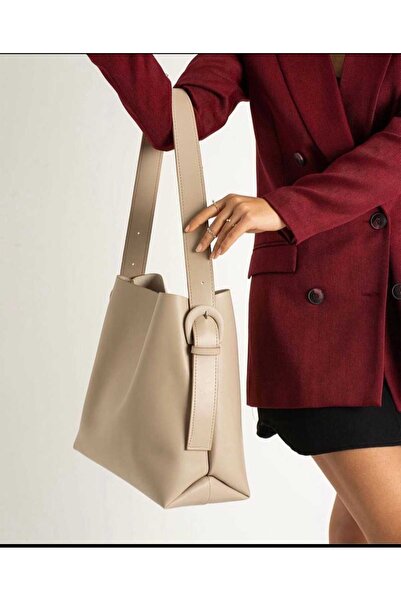 ÖZÜM TAKI Women's Large Size Shoulder and Arm Bag Beige Color