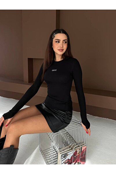 By Kuzey Aras Women's Crew Neck Finger Detail Stretchy Blouse