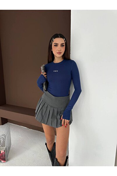 By Kuzey Aras Women's Crew Neck Finger Detail Stretchy Blouse