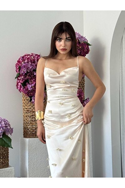 By Sevilen Collection Dora Çiçek Detaylı Elbise