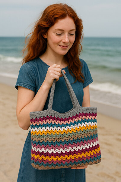 Tasarım Renkli El Örgüsü El Çantası