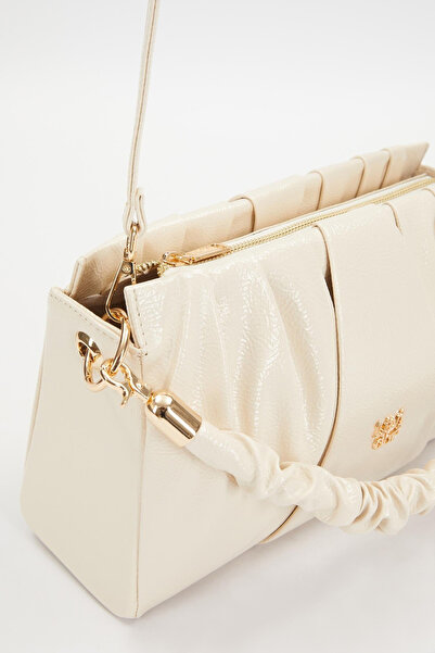 Levidor Patent Leather Ruched Detail Hand and Shoulder Bag 930074 Cream