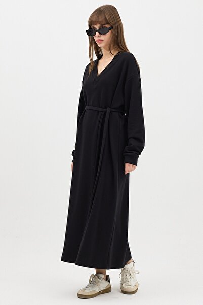 QANU V-Neck Long Sweatshirt Black