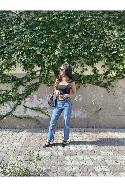 inmuse Straight Raw Hem High Waist Jeans