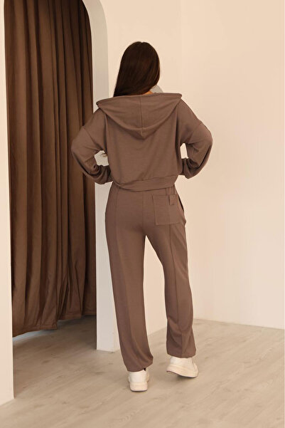 Nazline Women's Sweatshirt Sweatpants 2-Piece Top and Bottom Set