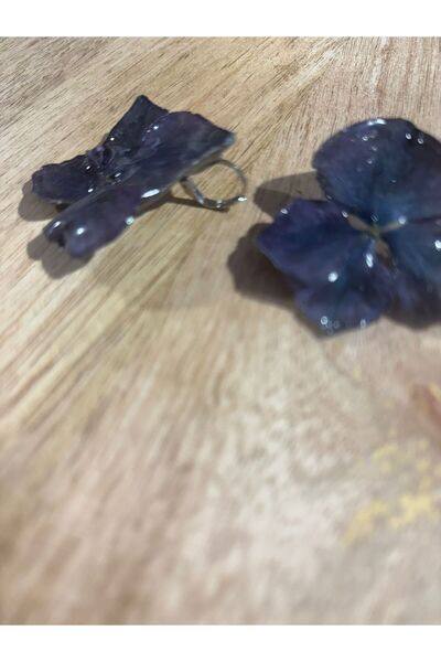 Lorys Boutique NATURAL HYDRANGEA EARRINGS