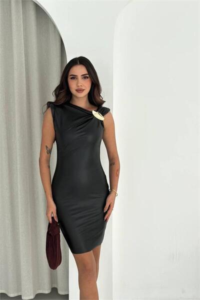 Neşeli Butik rochie din piele pentru femei, cu un singur umăr, cu detalii broșă, mărime mini NBK4385