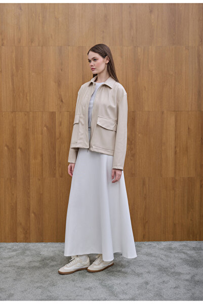 Birgül Bektaş Δερμάτινο μπουφάν με λεπτομέρεια από πέτρα