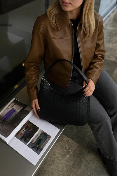 Tandi Bags حقيبة كتف جود المضفرة باللون البني