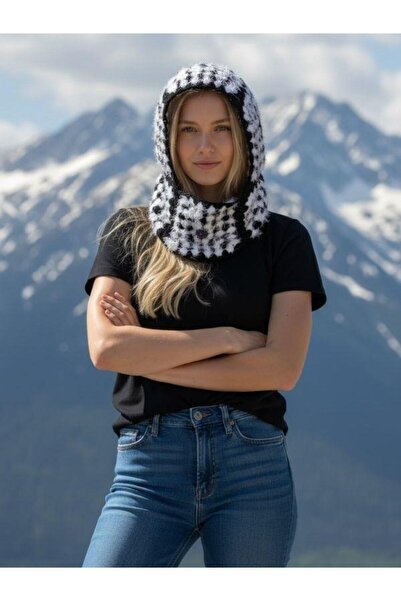 Zekids Women's Handmade Knitted Motif Balaklava