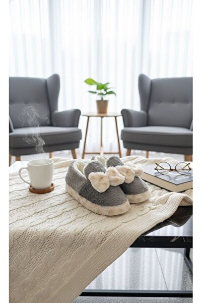 Slipcat Cute Women's Plush Home Slippers Non-Slip Sole Comfortable and Cute Design