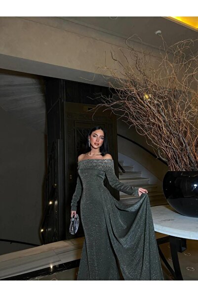 Modafeminen Довга вечірня сукня з відкритими плечима з тканини flowres 583134HAKI