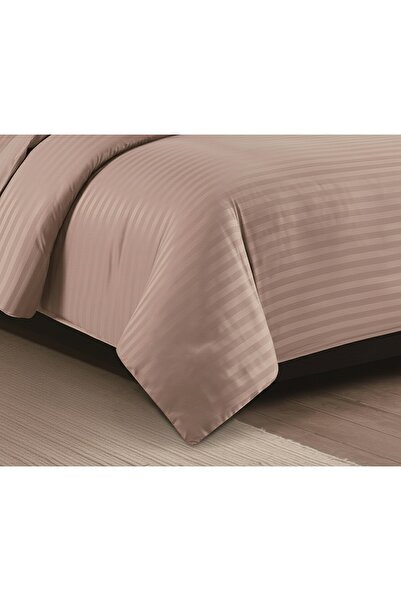 Red Rose Luxury Stripe Double Duvet Set – Soft Hotel Quality – 7 Pieces