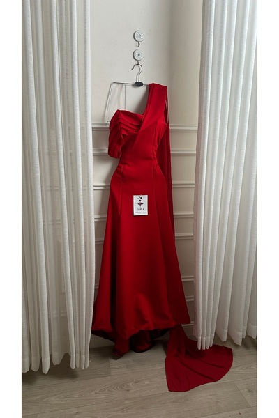 Onila Soft red dress with a shawl