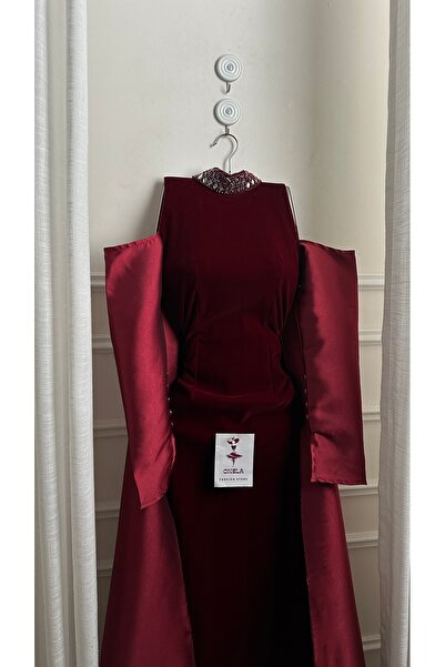 Onila Elegant and luxurious burgundy embroidered wool dress with a high neckline