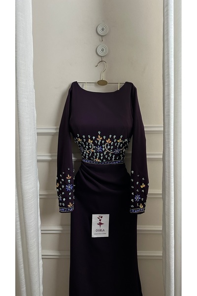 Onila Luxurious purple dress with embroidery on the abdomen and sleeves