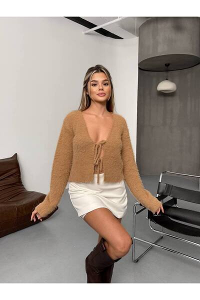 LOUP DORE Beard-Friendly Cardigan with Front Buttons