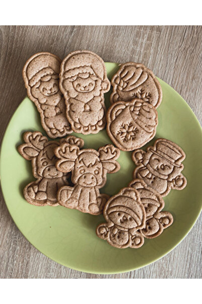 Atsutech Printed Cookie Mold Set of 5- Snowman, Deer, Hot Chocolate, Child Figures