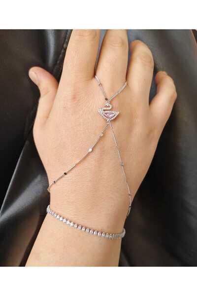 Tuel شاميران بتصميم البجعة الفولاذية