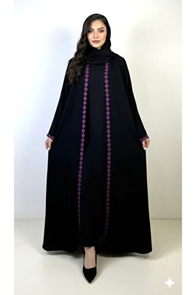 REİNA A flared abaya made of Korean internet crepe with wide sleeves and a mauve rose trim.