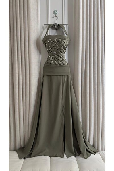 FAKHM AL SAWAR A very elegant olive green dress for parties