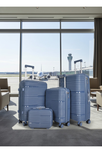 Living مجموعة أمتعة مكونة من 4 قطع بعجلات - تصميم متين ومريح