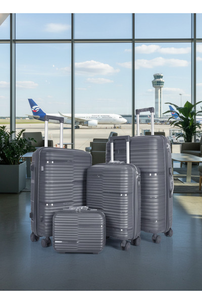 Living 4-Piece Luggage Set with Wheels – Durable and Comfortable Design