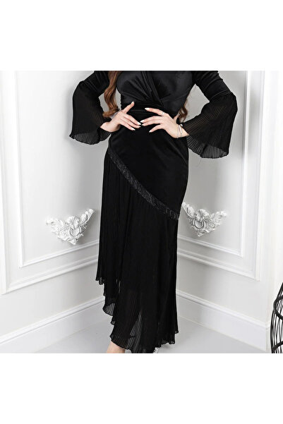 Nice Model فستان مخمل أسود أنيق بأكمام شفافة واسعة وتصميم لف جذاب