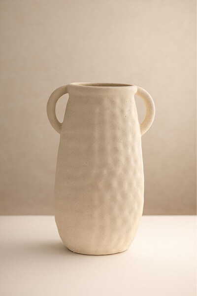 4gdran Beige ceramic vase with elegant side handles for modern decor