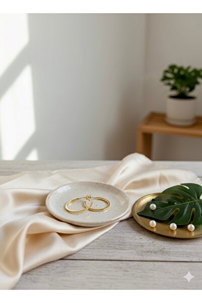 Çağla Accessories إكسسوار مكمل لأناقتك، أقراط دائرية من الفولاذ بلون ذهبي!