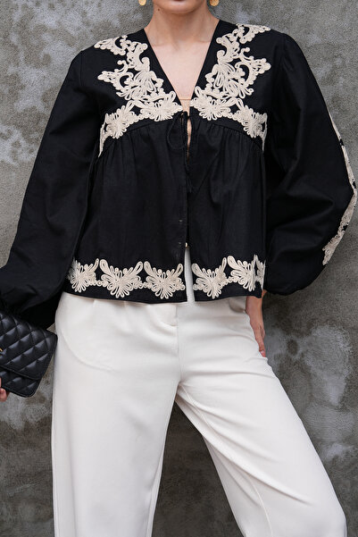 FancyWorld Black Tassel Front Tie Embroidered Slim Jacket