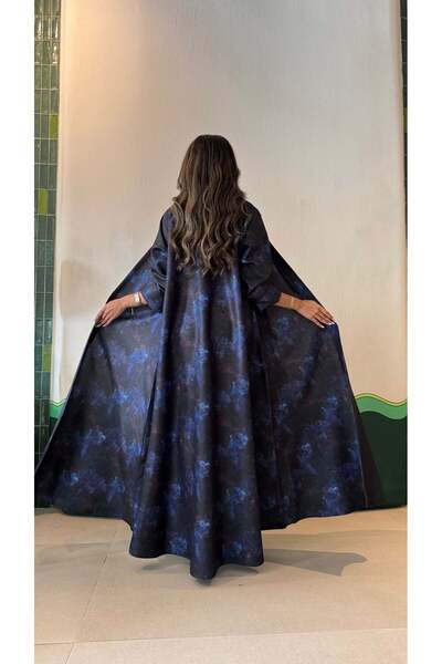 AYA عباية سوداء اللون