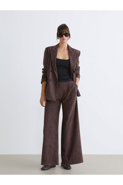 LC Waikiki Γυναικείο βελούδινο παντελόνι με φαρδιά μπατζάκια Peak New Season