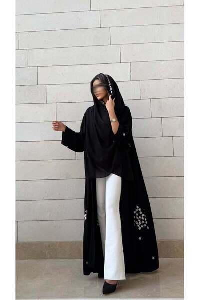 AYA عباية كريب سوداء بظهر مخطط