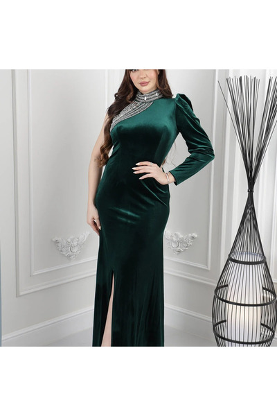 Nice Model Dark green one-shoulder evening dress adorned with sparkling stones