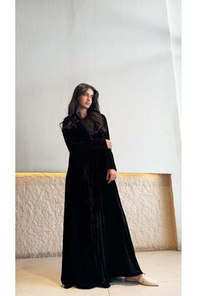 AYA عباية مخملية سوداء