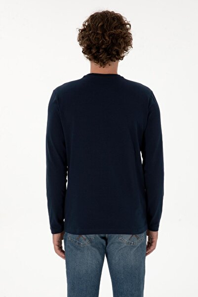 U.S. Polo Assn. Ανδρικό μακρυμάνικο μπλουζάκι βασικό στυλ, άνετο και καθημερινό, συνδυάζεται με τα συνδυαστικά στυλ