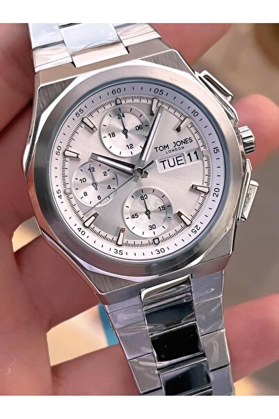 Tom Jones Men's Wristwatch 10046 with Bracelet Gift, Steel Strap, 3 Atm Water Resistant, 2 Years Warranty.