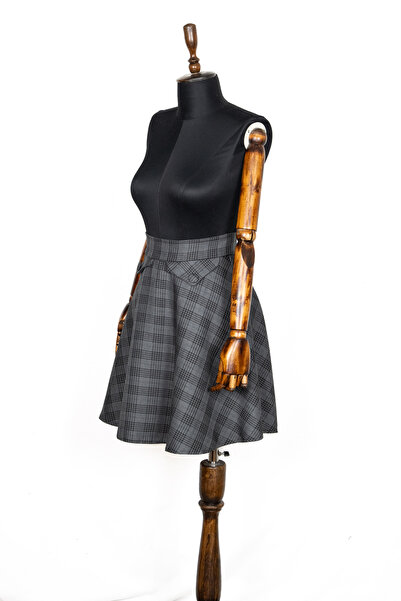 Sihirli Düğmeler Flared Skirt