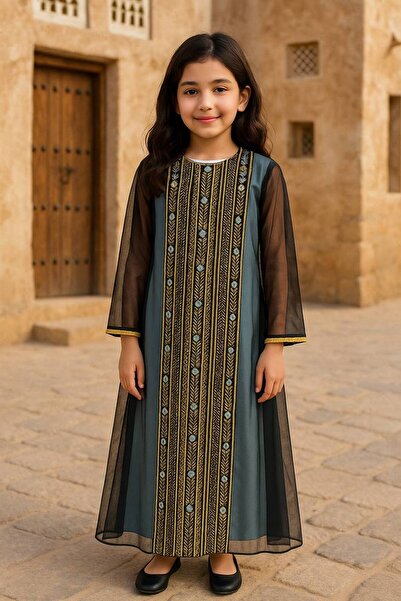 La reina petite جلابية شعبية من قطعتين باللون السماوي تطريز بالذهبي مع تول اس...