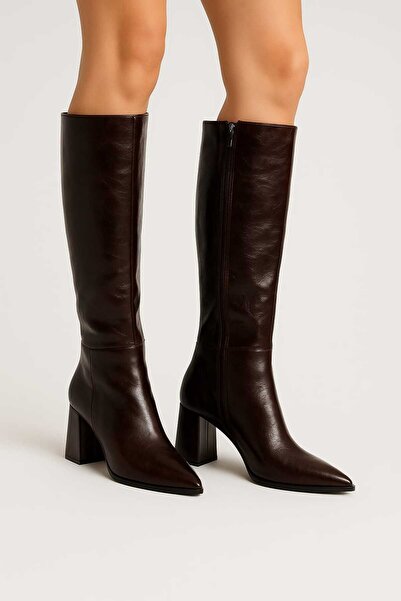 ÜNAL ÖZER Women's Rustic Patent Leather Pointed Toe Medium Heel Boots Un001-0132