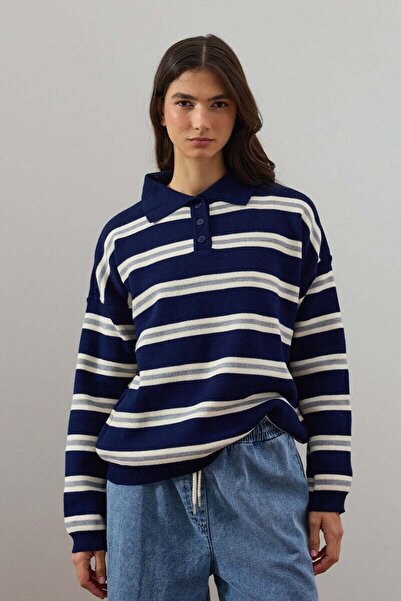 Ceylan Otantik Navy Blue Button Detail Knitwear Sweater