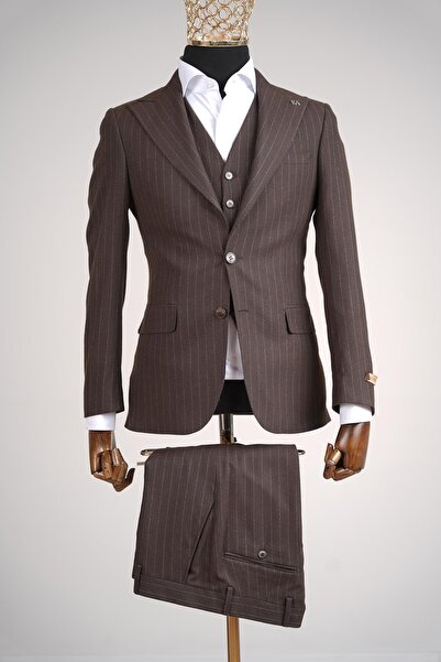 Kadir Büyükkaya Duble Paça Tasarımlı Erkek Yelekli Takım Elbise-KAV1040W