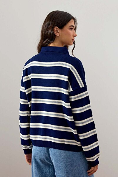 Ceylan Otantik Navy Blue Button Detail Knitwear Sweater