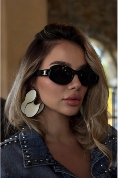 Butik أقراط كبيرة على شكل أوراق الشجر بتصميم مجوهرات فاخرة